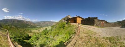 1: 20190531172410_toralla_coll.jpg