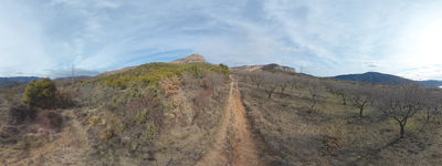14: 202602091450_aqui_abandonem_el_cami_de_claverol_i_seguim_dret_amunt.jpg